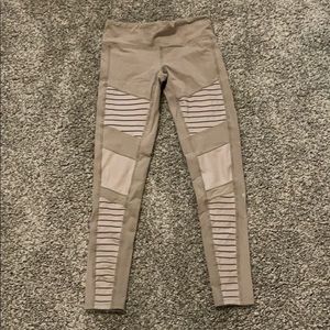 Alo Moto leggings - beige size small